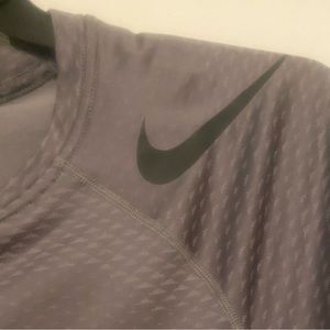 Nike Pro T-Shirt Size L Gray